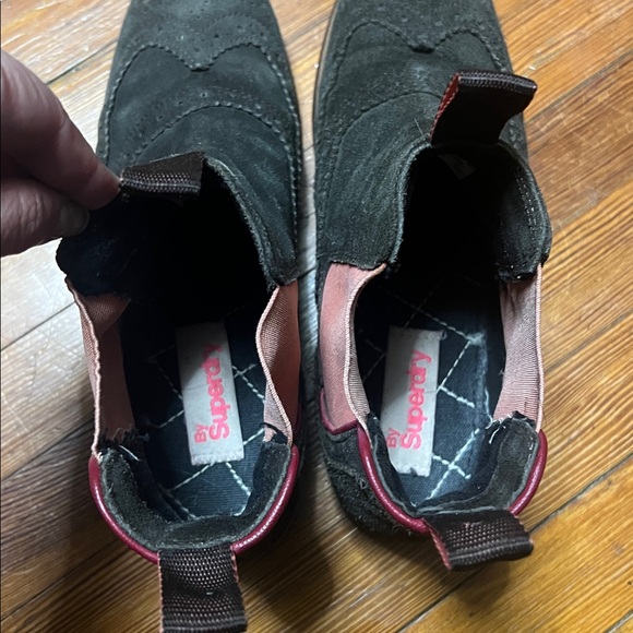 SUPERDRY brown and pink Chelsea suede boot - Picture 10 of 10